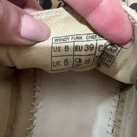 Hey Dude Wendy Funk Cheetah size 8, GUC, slip-on, casual, popular - Picture 6 of 7